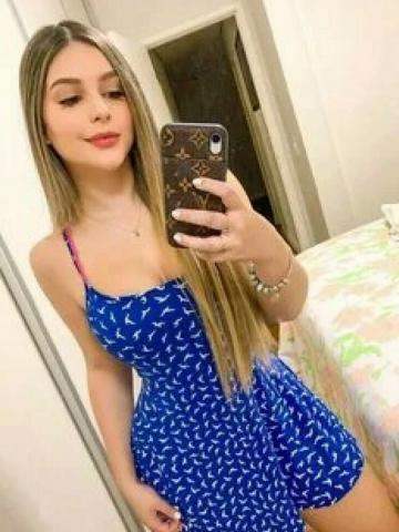 Анастасия Потрясающая Брюнетка